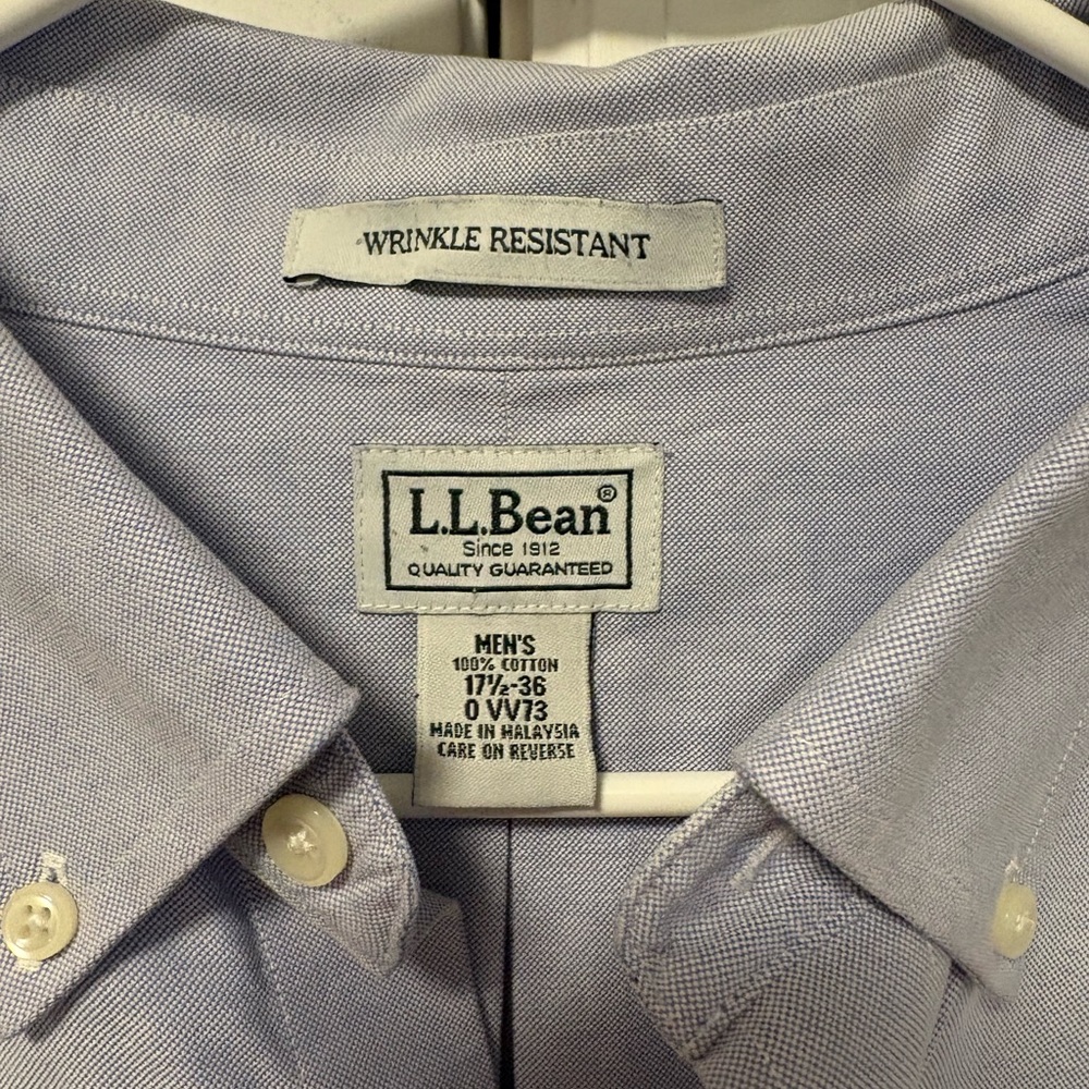 L.L. Bean Men's Light Gray Wrinkle Resistant Shirt